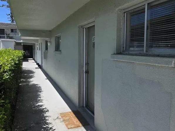 3463 Bee Ridge Rd APT 307, Sarasota, FL 34239