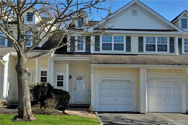 1st image of 10 Chelsea Dr