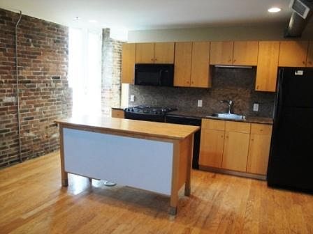 5th image of 2001 S 9th St APT J