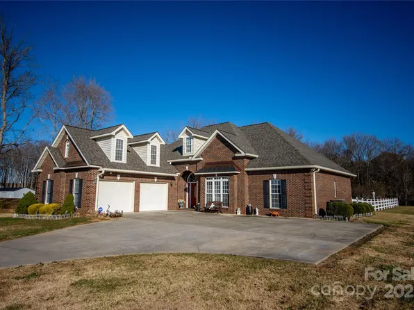 219 Society Rd, Statesville, NC 28625