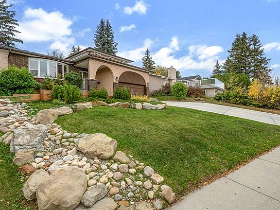 3rd image of 135 E Cantree Pl SW