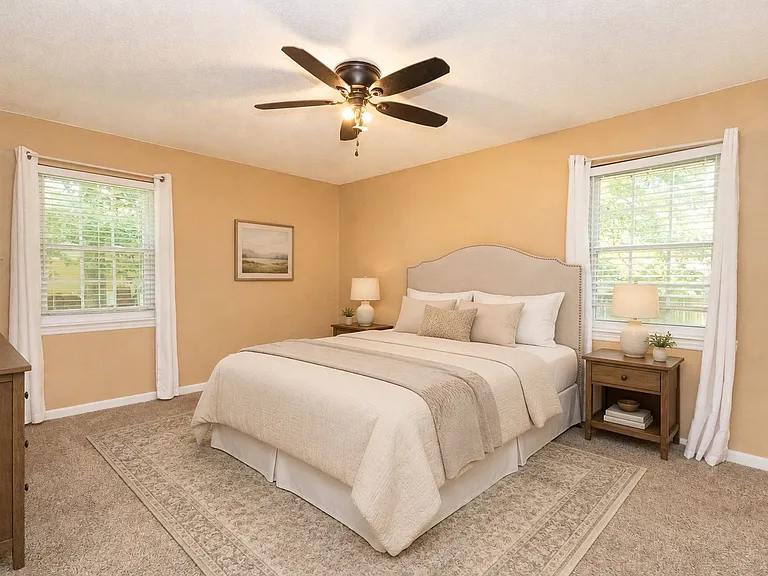 8260 Oxford Dr — Photo 3