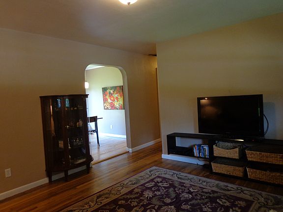 5th image of 908 Cogliandro Dr