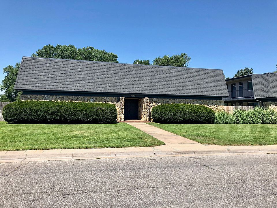 1st image of 3009 Sierra Pkwy #8