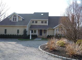 53 Studio Hill Cir, Kent, CT 06757