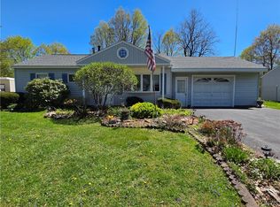 18 Walnut Dr, Whitesboro, NY 13492