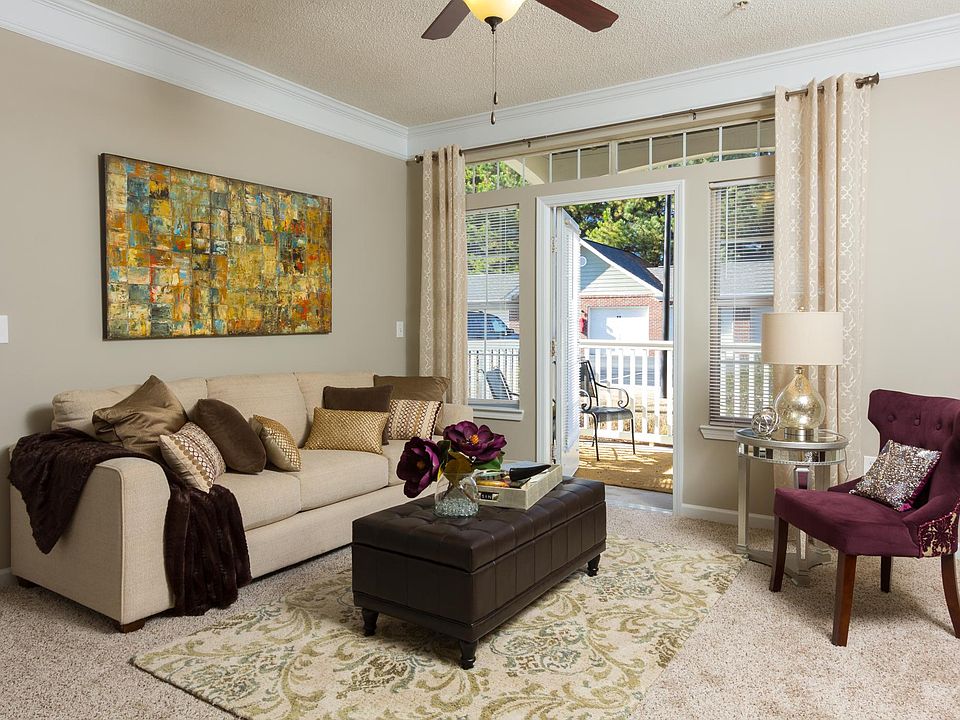 2nd image of 623 Trace Ln