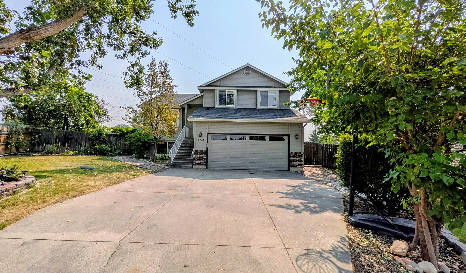 5 bed, 2.5 bath, 2800 sqft, $3,295 — Photo 1