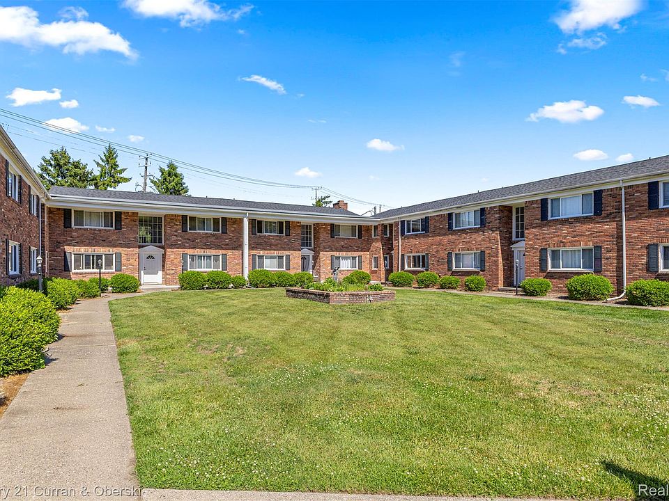 2nd image of 31831 Grand River Ave Unit 33