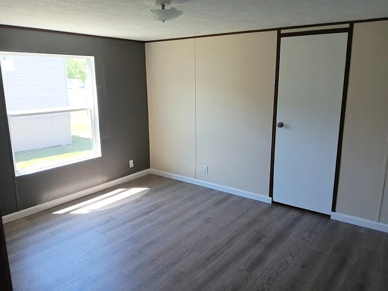 570 Banjo Way — Photo 6