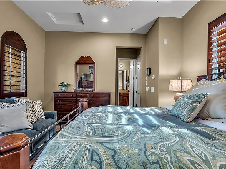 3355 E Indigo St — Photo 25