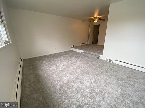3rd image of 400 Franklin St