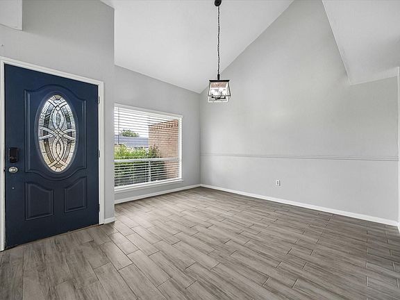 5th image of 1122 New Tree Ln
