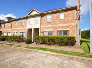 2051 Glencove Dr, Seabrook, TX 77586