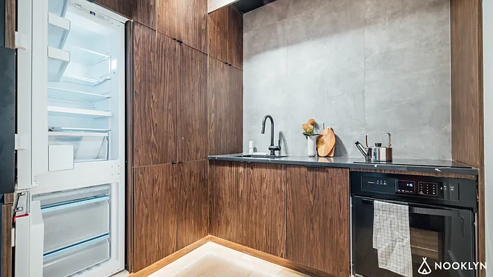 Rented by Nooklyn NYC LLC | media 7