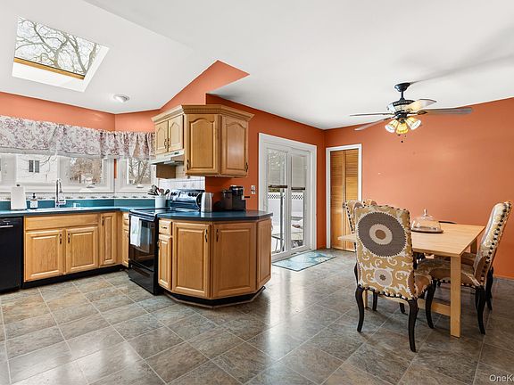 3rd image of 99 Brunswick Road