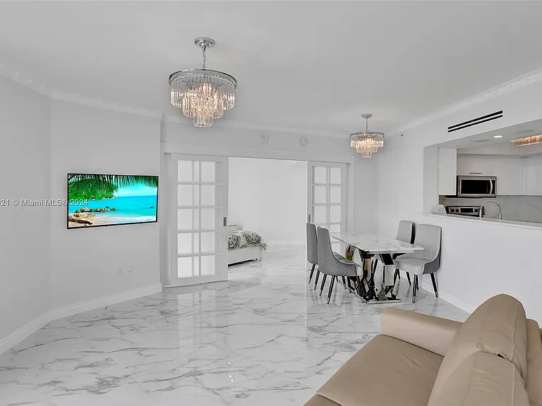 16699 Collins Ave #2209 — Photo 8