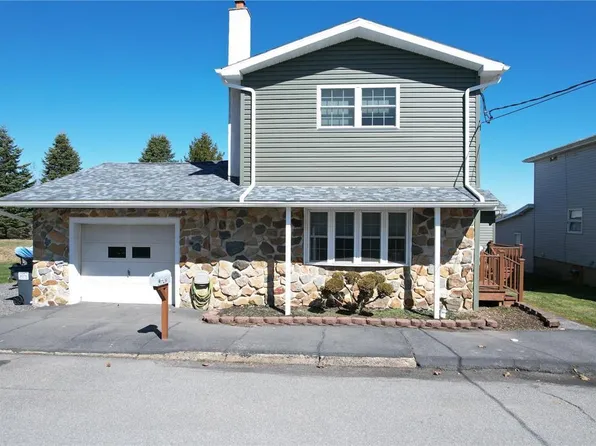 19 Market St, Kelayres, PA 18237
