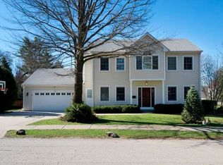 2339 Crabtree Ln, Northbrook, IL 60062