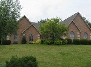 890 Overlook Dr, Somerset, PA 15501