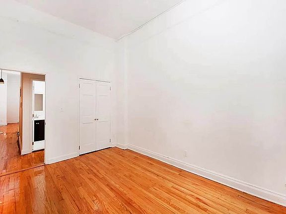 4th image of 453 W 47th St APT 2F