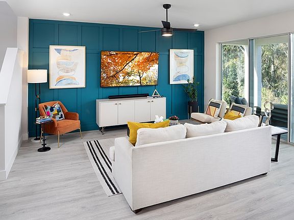 The Westcliff - Family Room