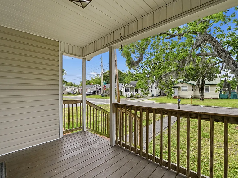 509 Murray Dr — Photo 4