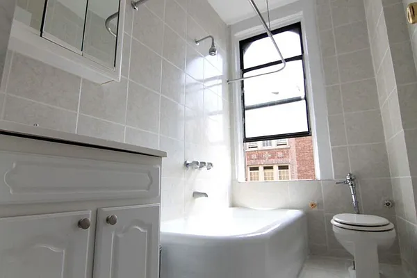 Rented by Bohemia Realty Group | media 7