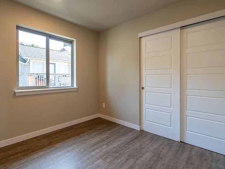 519 N Forest St — Photo 27