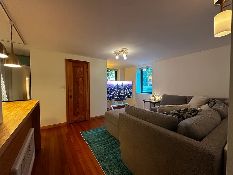 410 N 5th Ave — Photo 16