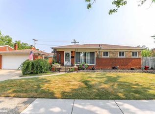 17741 Breezeway, Fraser, MI 48026
