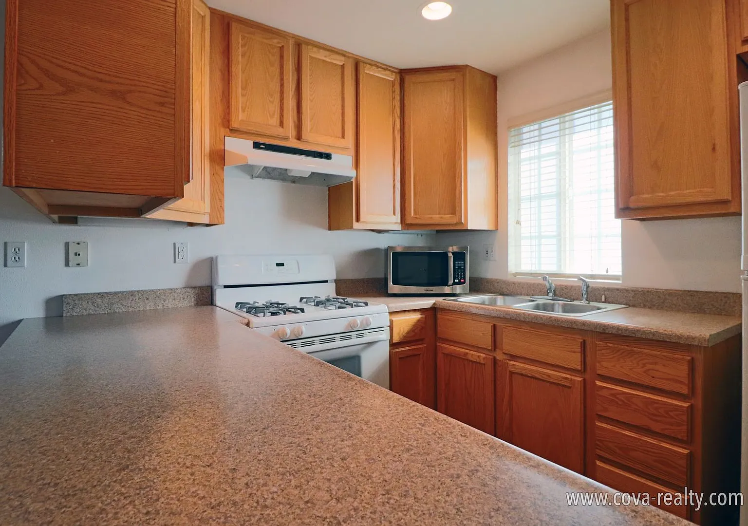 3115 Dwight Avenue — Photo 1