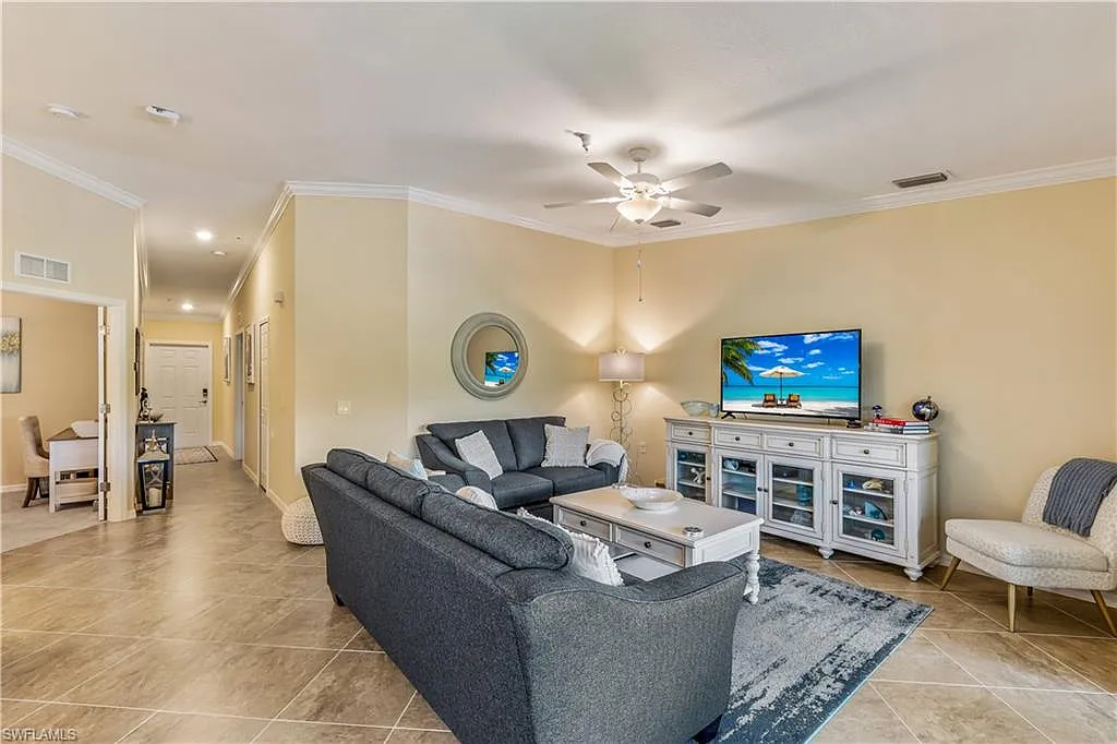 2 bed, 2.0 bath, 1344 sqft, $8,500 — Photo 3