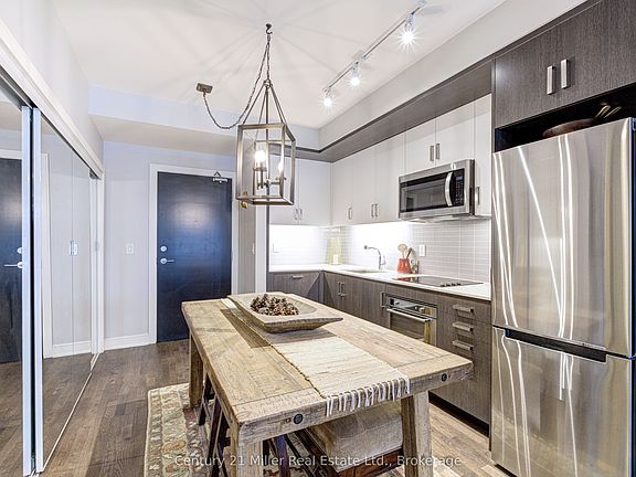 3rd image of 1575 Lakeshore Rd W Unit 263