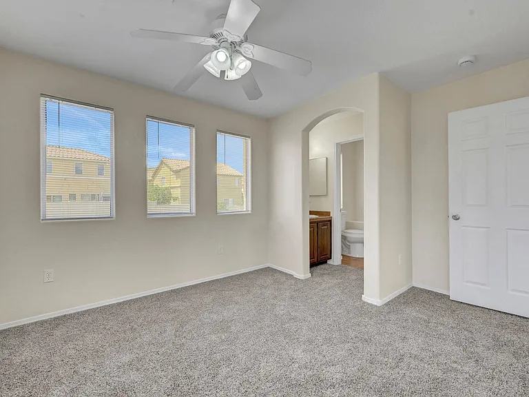 3952 Badgerbrook St — Photo 37