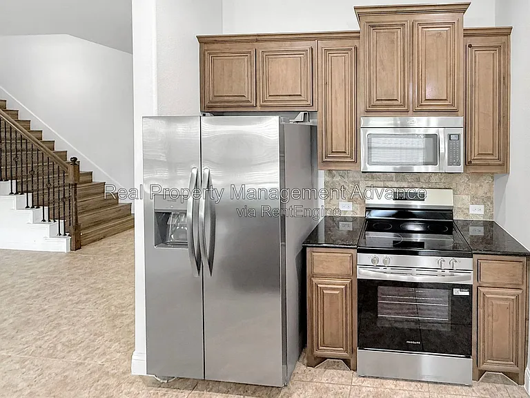 235 Burnett Dr — Photo 9