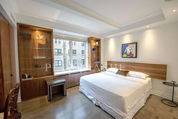 Sold by Peter Ashe | media 23