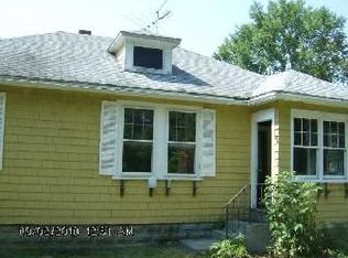 19 Cedar St, Hopkinton, MA 01748