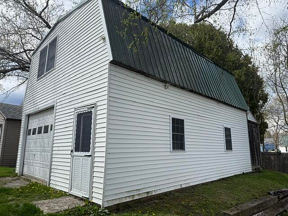 2nd image of 33 Wilkes Street