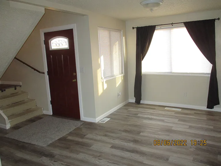 855 California Ave — Photo 6