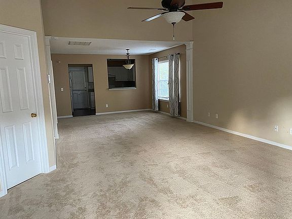 3rd image of 152 Fair Haven Way
