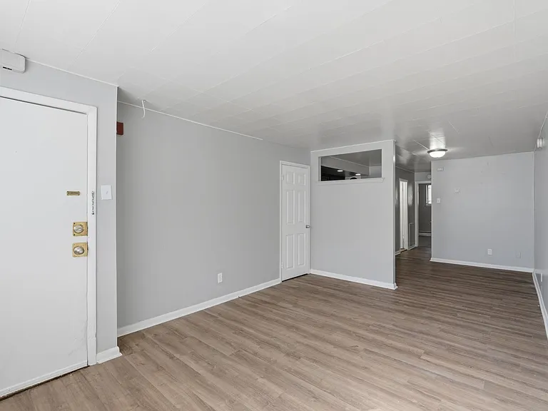 Fernrock Apartments — Photo 8