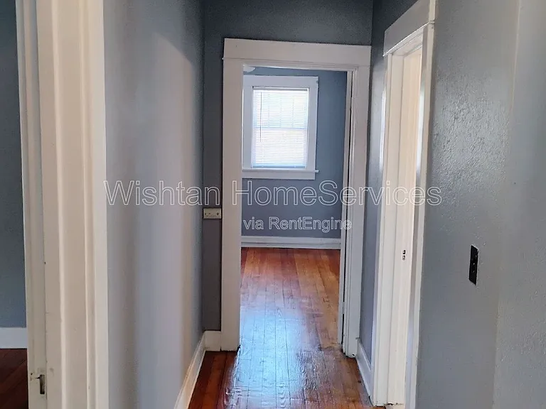 159 W Locust St — Photo 5
