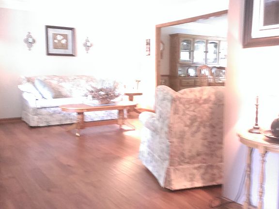 3rd image of 310 Daniel Dr