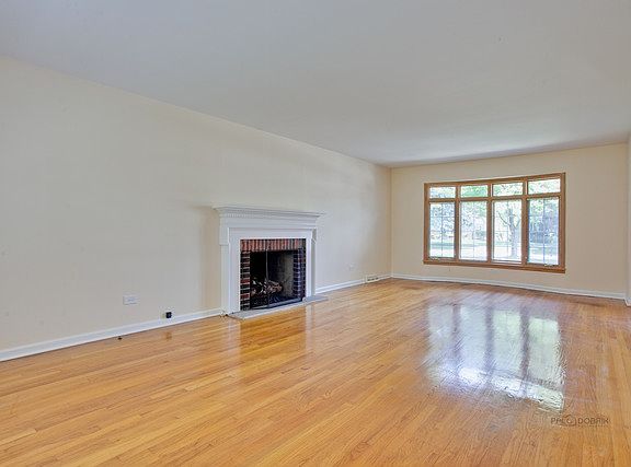 4th image of 1615 E Dogwood Ln