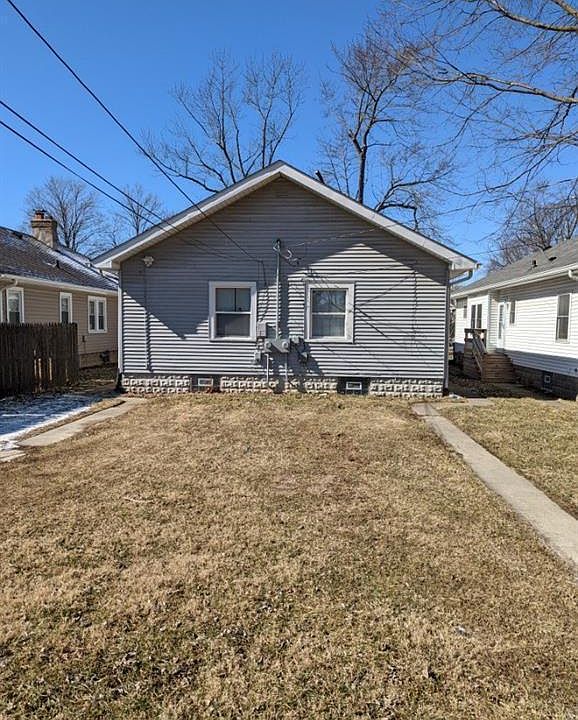 2nd image of 905 N Emerson Ave