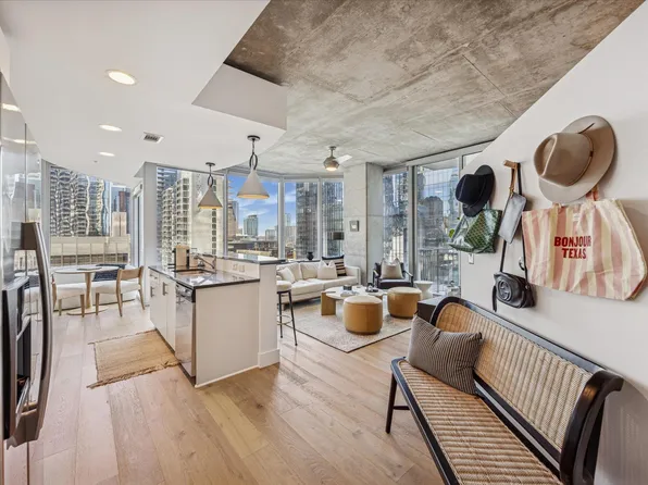 360 Nueces St APT 1001, Austin, TX 78701