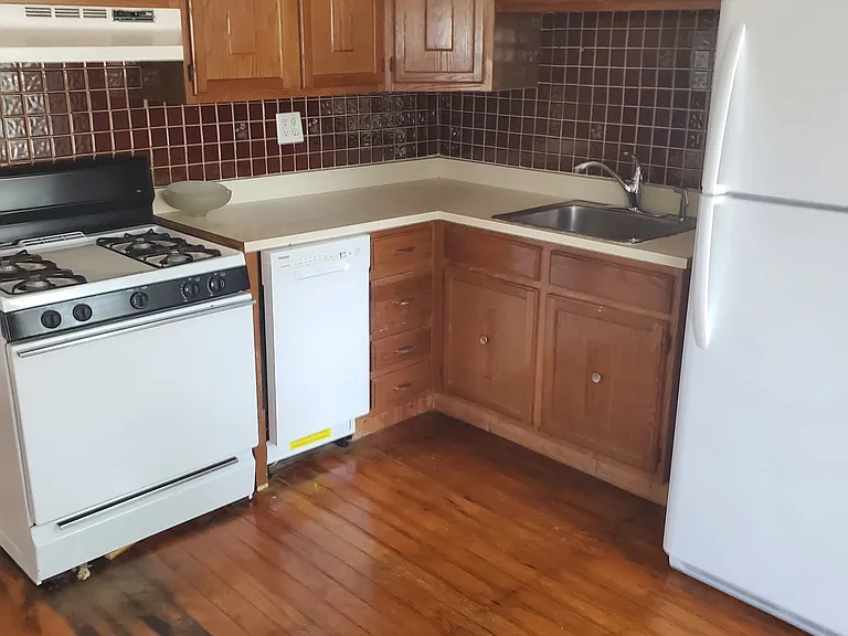 15 Riverside St #15 — Photo 6
