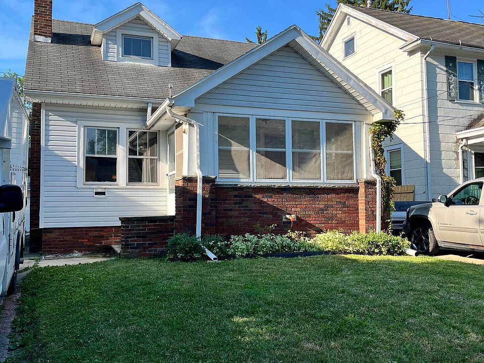 1st image of 747 Kipling Dr