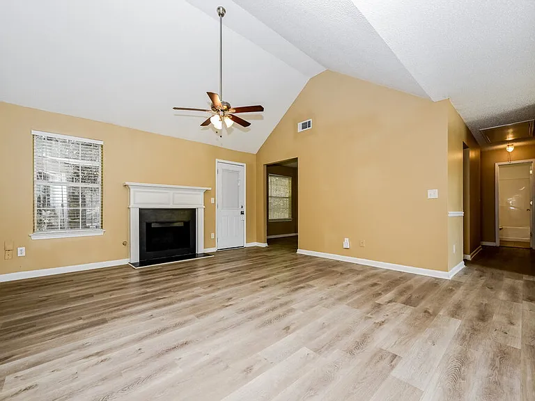 7256 Teakwood Pl — Photo 3